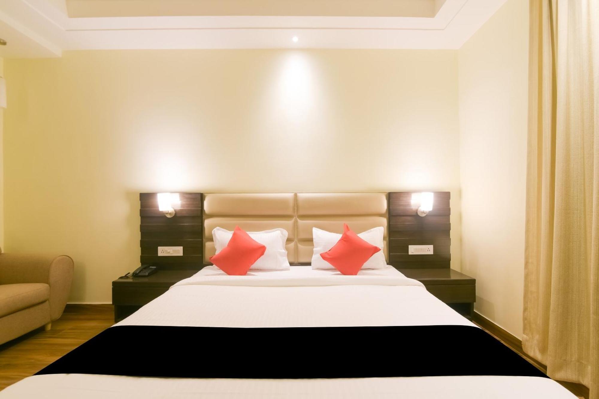 Super Collection O Starlight Hotel Kanpur Eksteriør billede