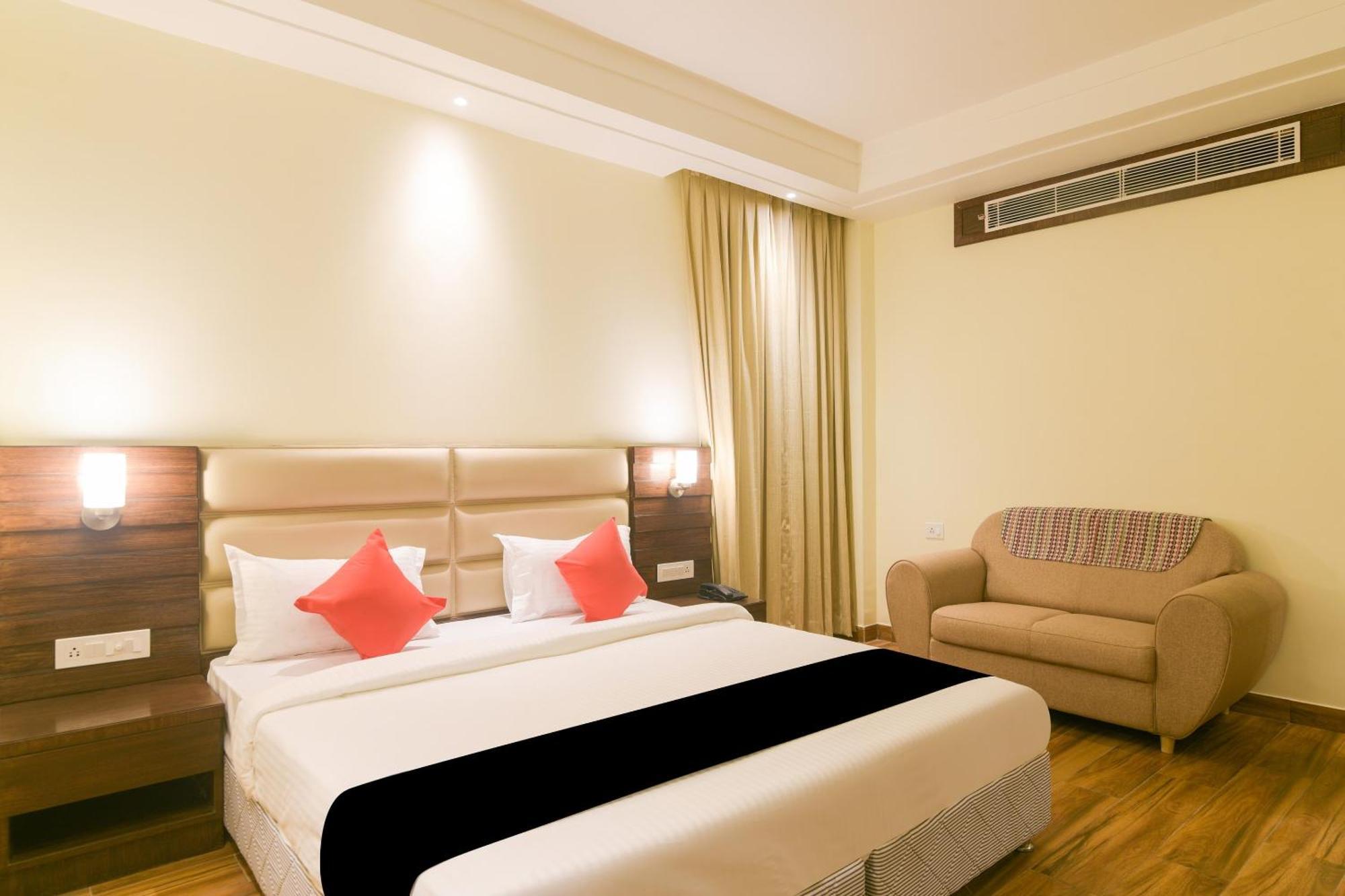 Super Collection O Starlight Hotel Kanpur Eksteriør billede